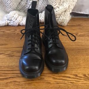 Dr. Martens mono black 1460